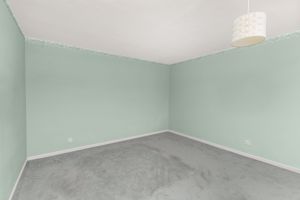 Photo 17- click for photo gallery